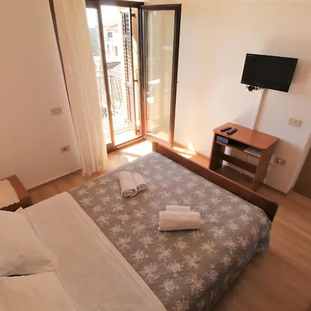 Apartament Albina Valiza *