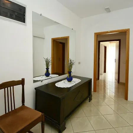 Albina Valiza Umag