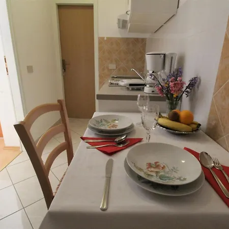 Apartament Albina Valiza *