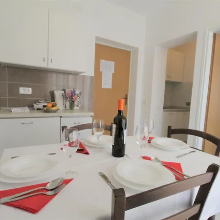 Albina Valiza Apartament Umag
