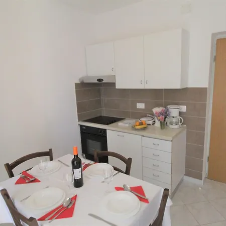 Apartament Albina Valiza